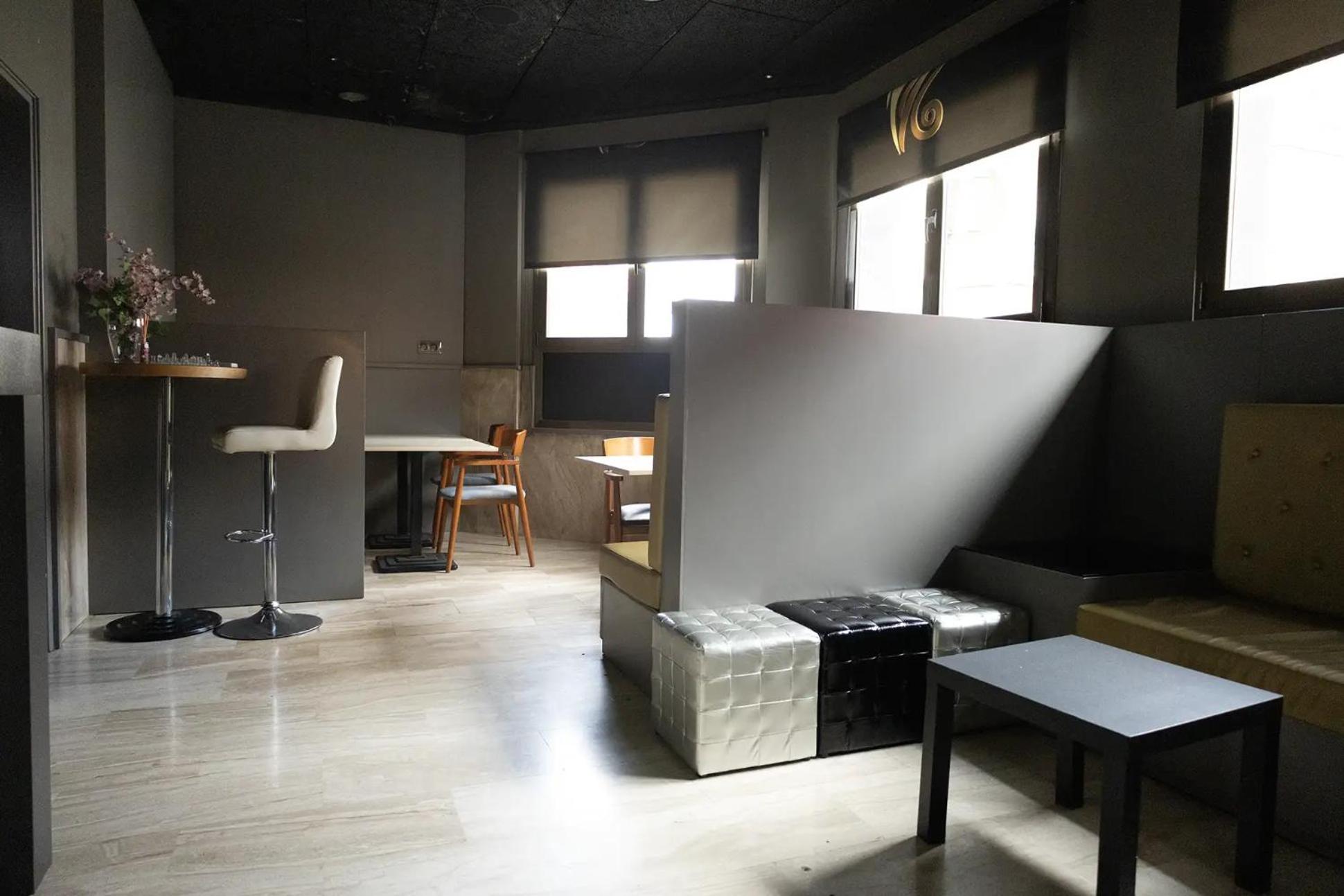 Hotel Sant Celoni Bagian luar foto